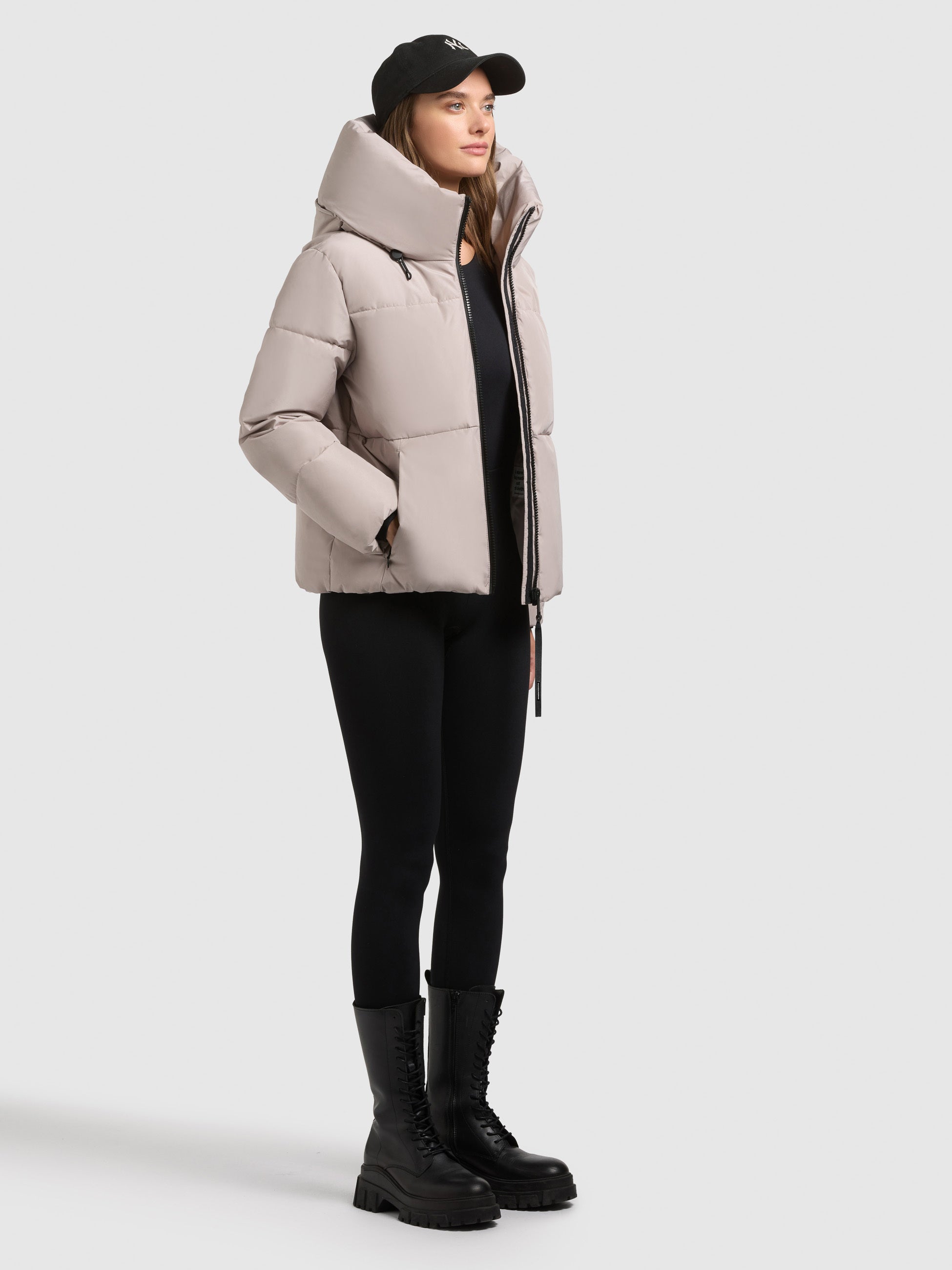 khujo-audrey-matt-jacke-damen-dusty-beige-h-ftlang-wattiert image 2