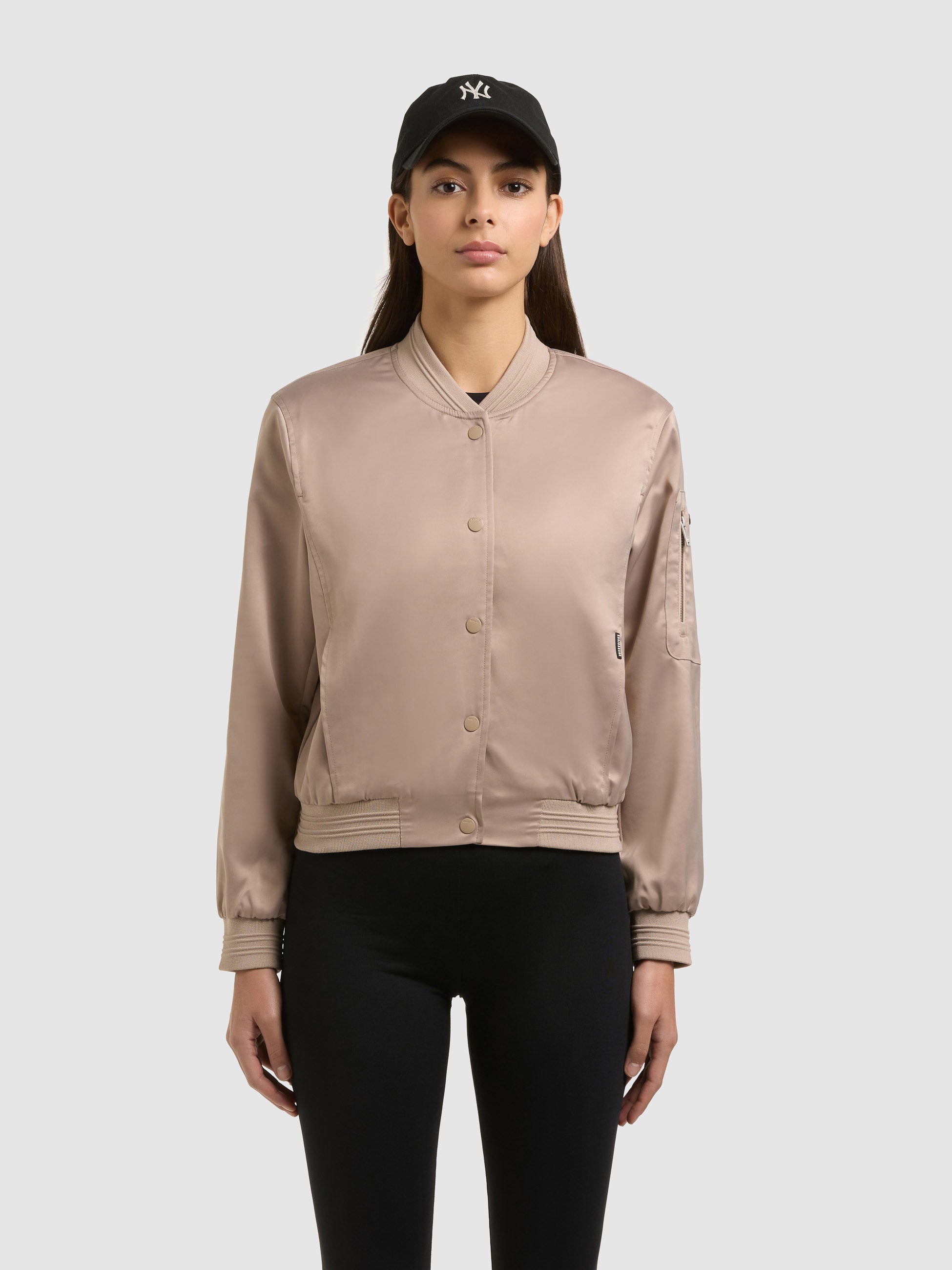 khujo-tami-bomberjacke-h-ftlang-latte-beige-satin image 4
