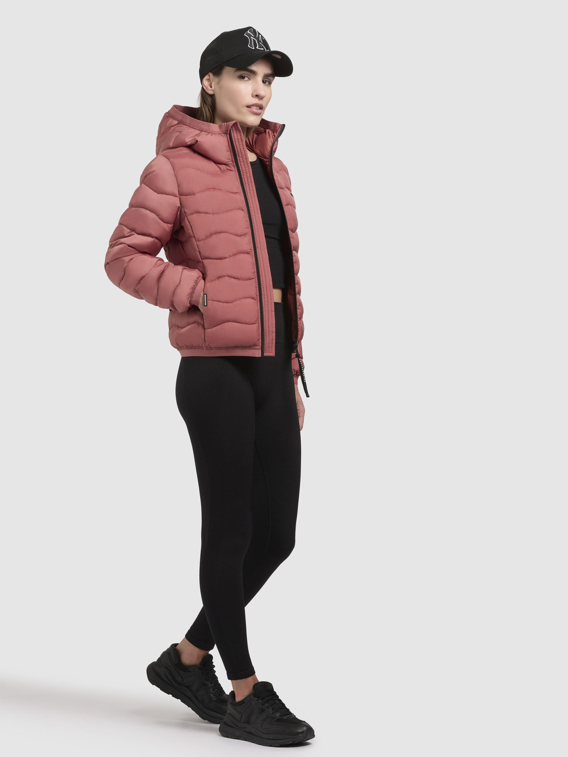 khujo-nargo-jacke-rostrot-damen-leichte-steppjacke-slim-fit image 2