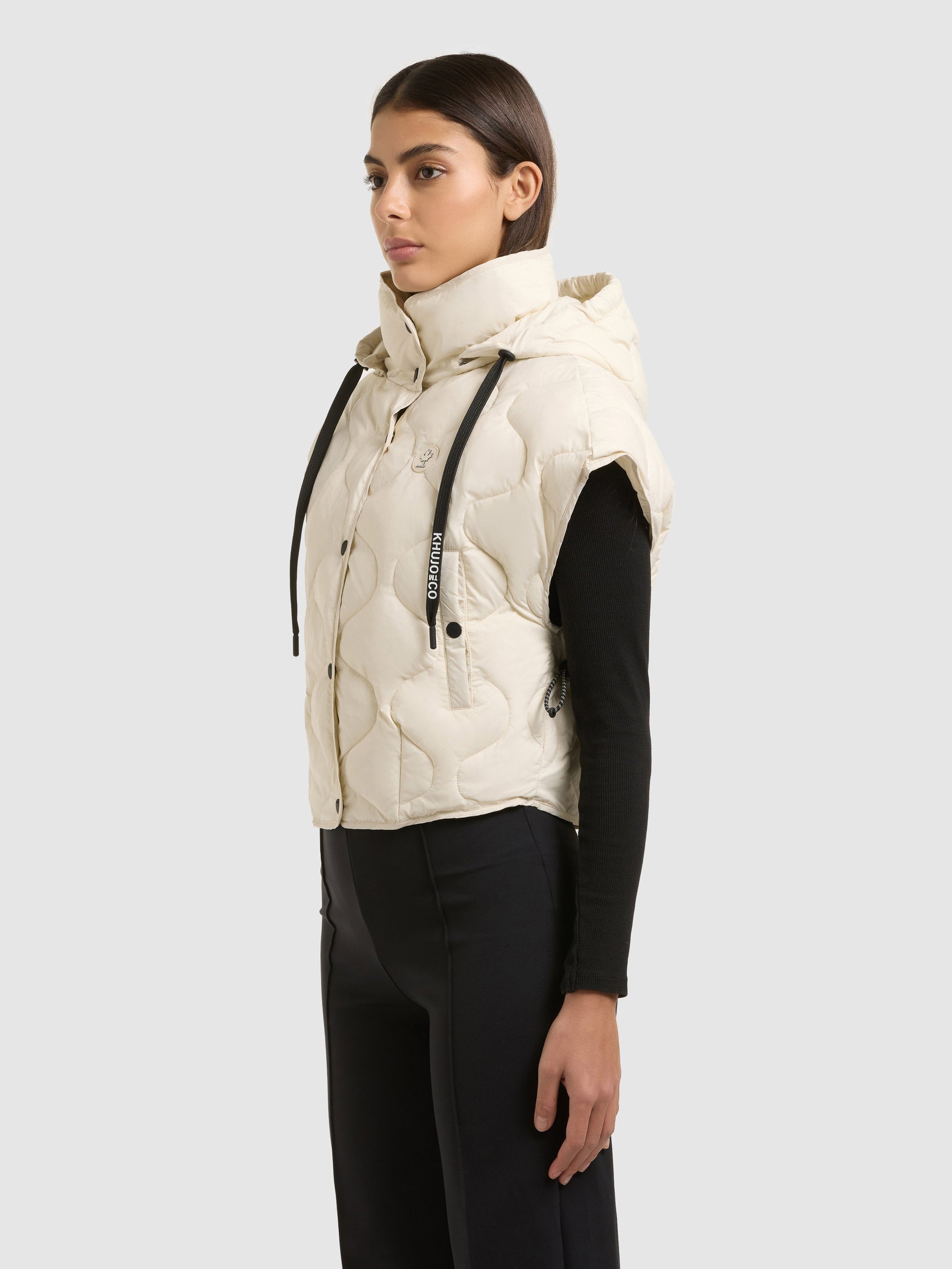khujo-ninga-damen-steppweste-off-white-wattiert image 5