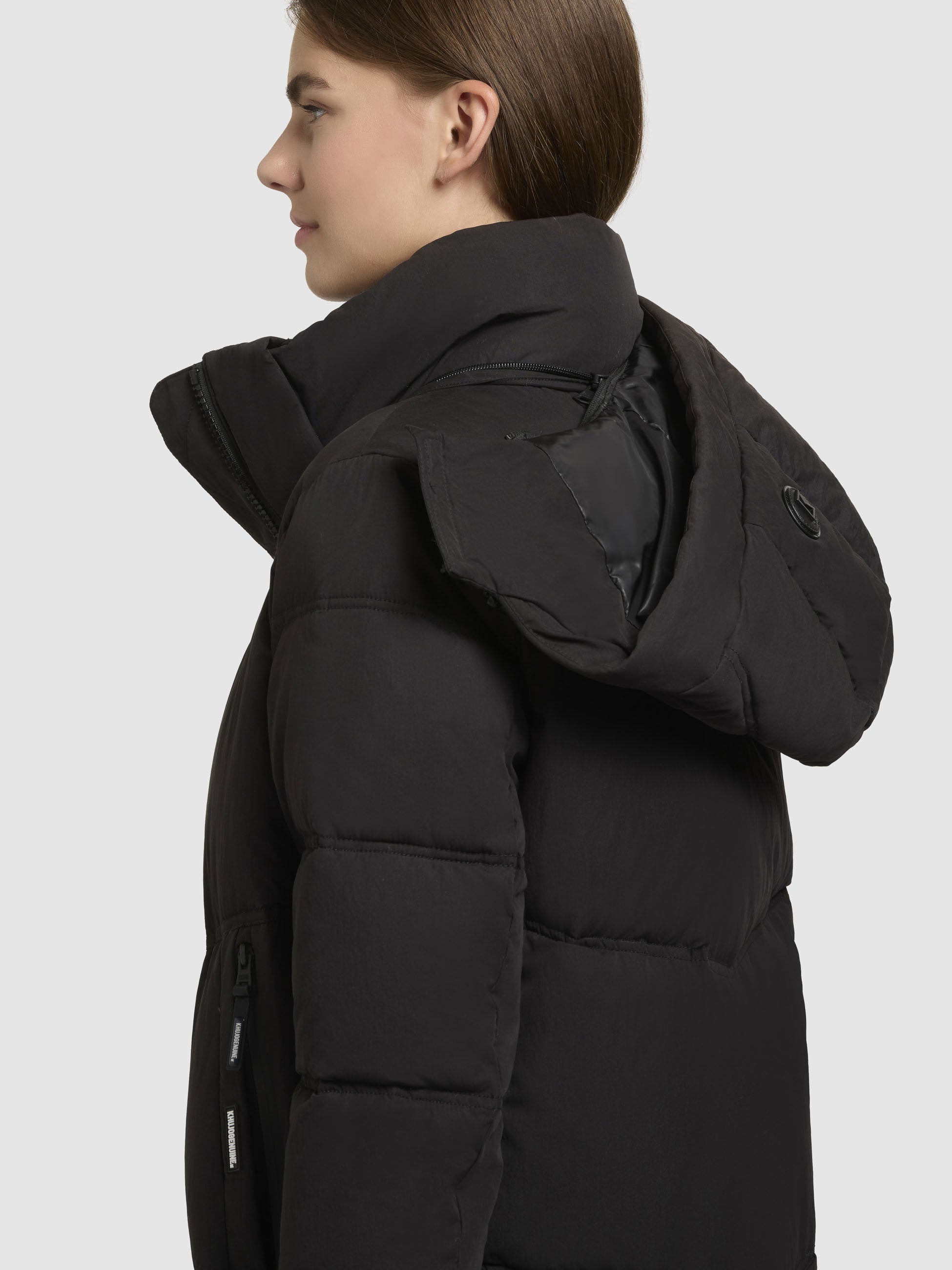 khujo-mantel-luga-schwarz-knielanger-wattierter-steppmantel-im-loose-fit image 8