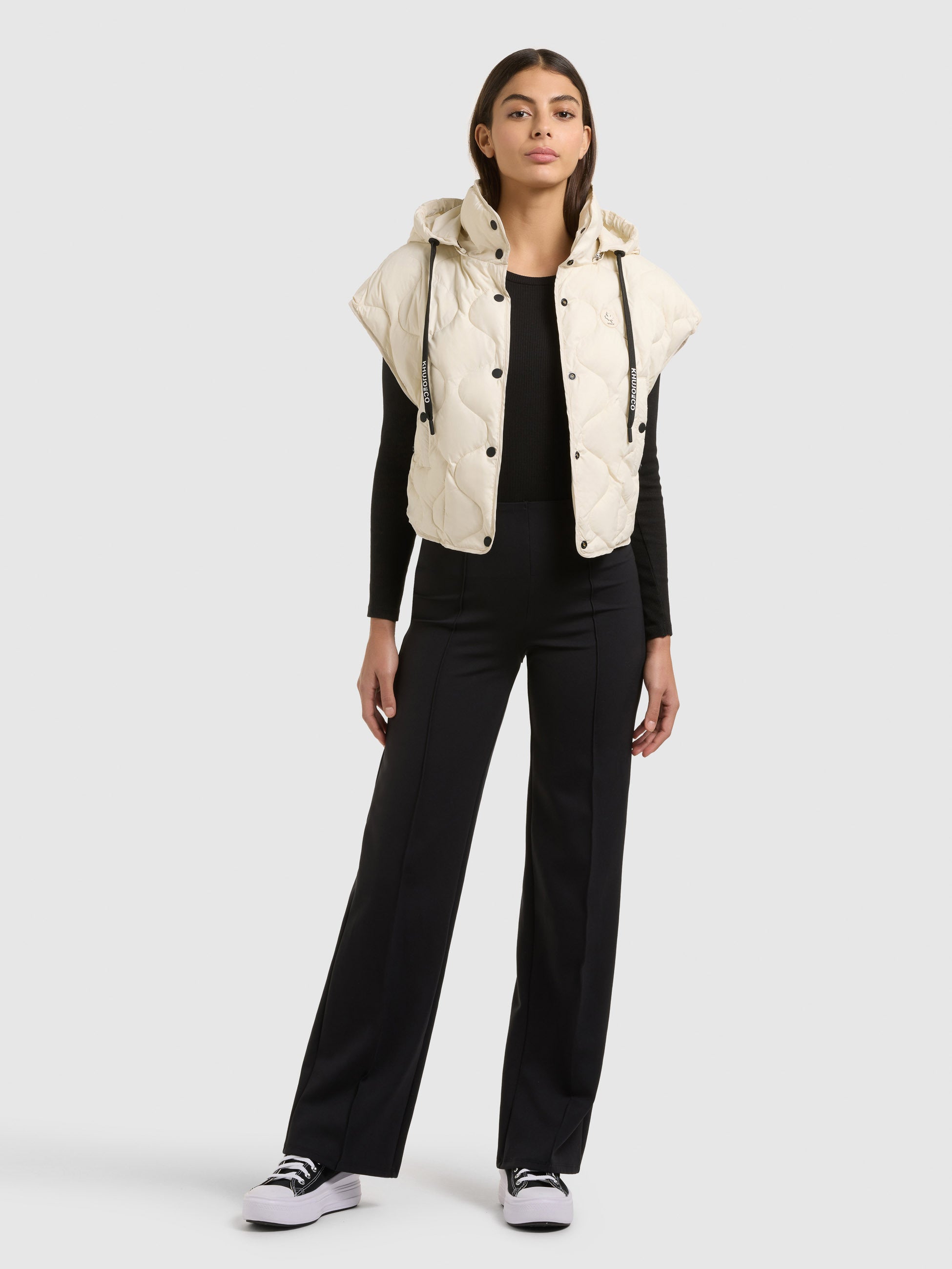 khujo-ninga-damen-steppweste-off-white-wattiert image 2