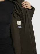 khujo-mantel-aribay5-khaki-langer-steppmantel-mit-strick-damen image 8