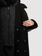 khujo-kalmia-kurzmantel-black-teddyfleece-damen image 8