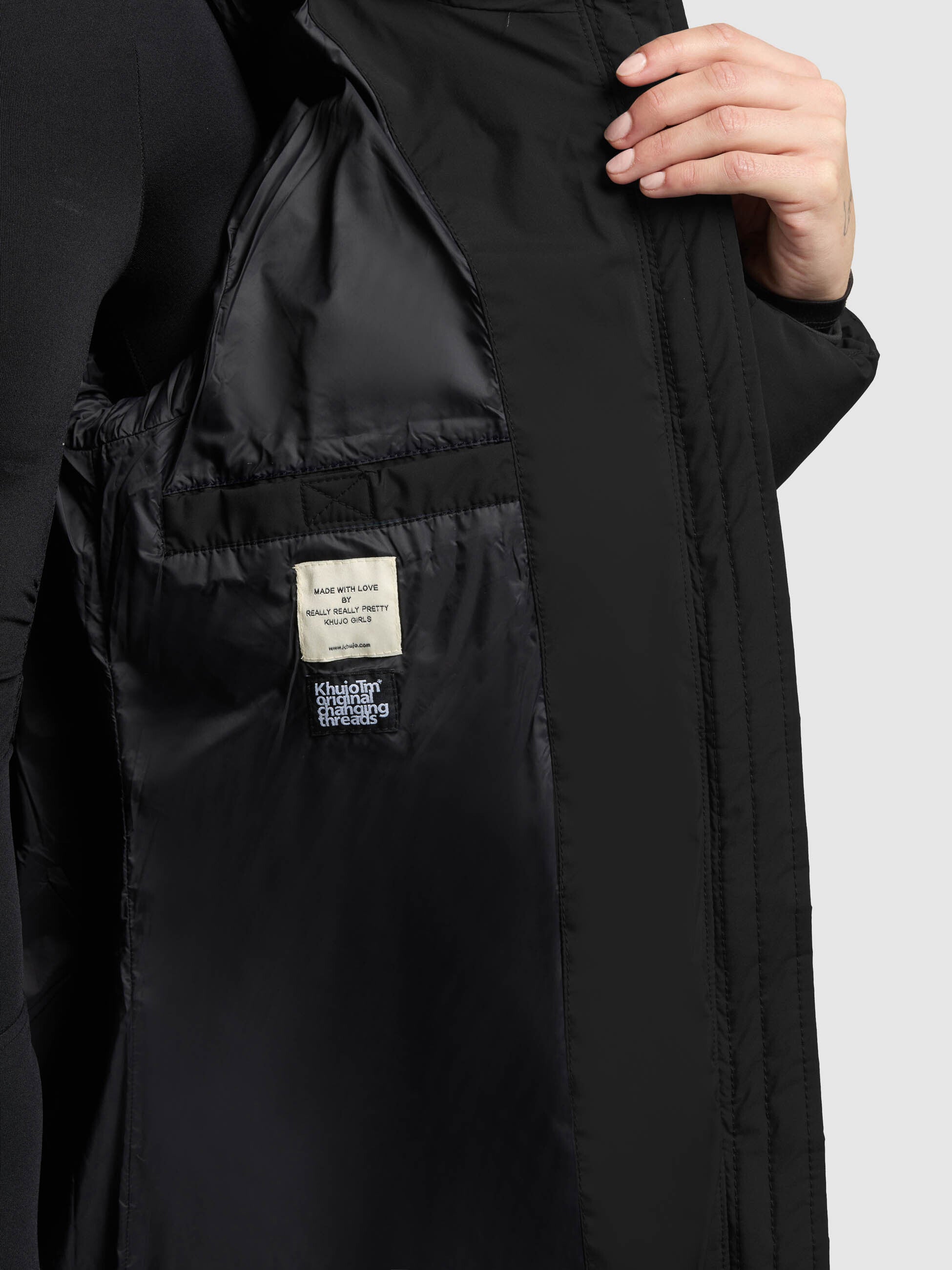 khujo-mantel-taby2-black-damen-steppmantel-knielang-mit-kapuze image 8