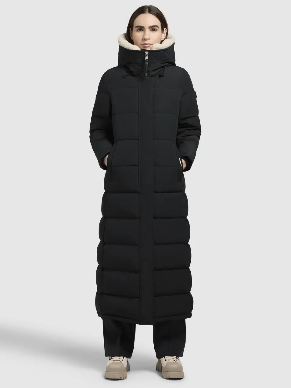 khujo-claresse-teddy-damen-steppmantel-schwarz-wadenlang-mit-kunstfell image 1