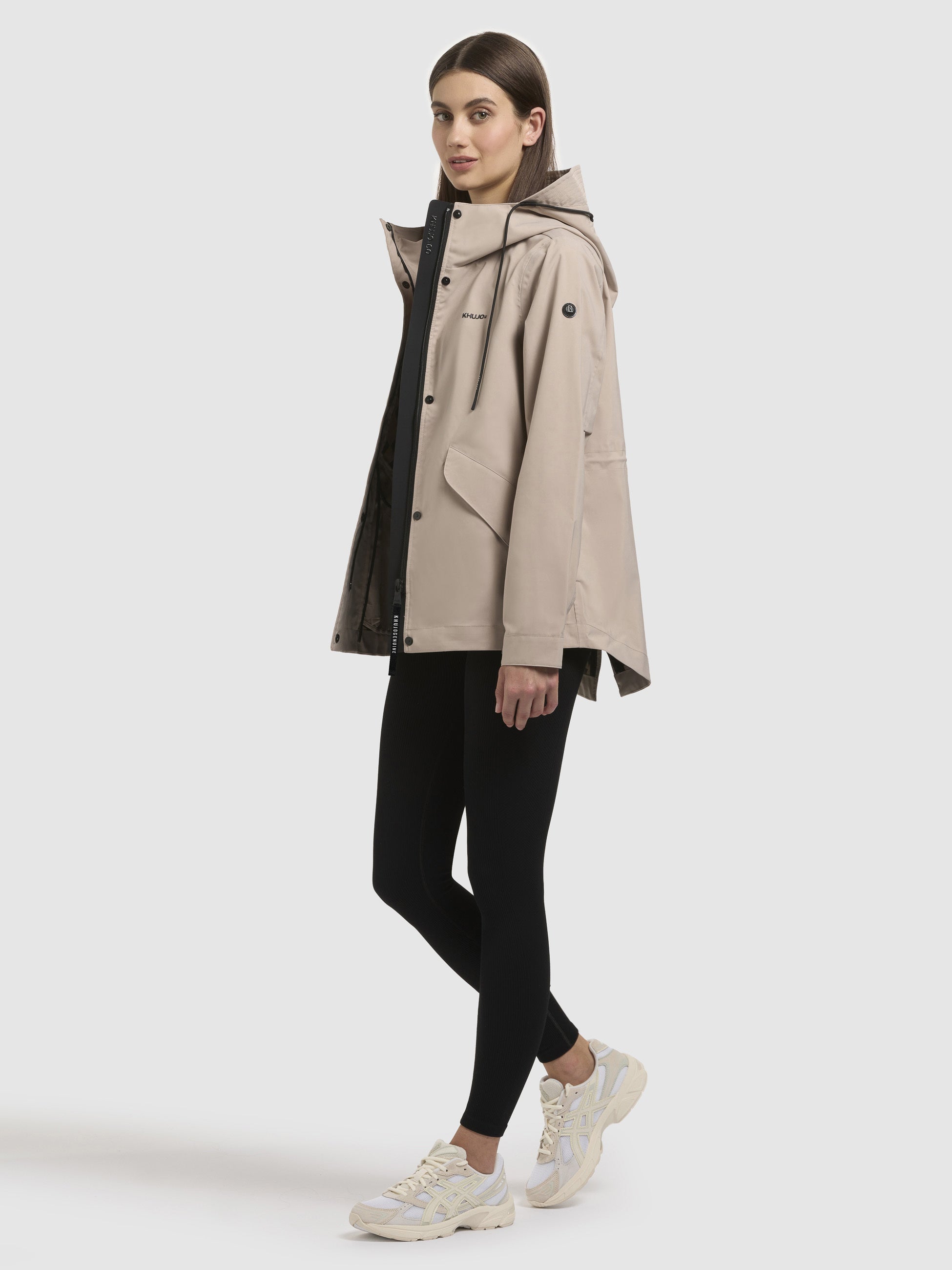 khujo-sang-damen-regenjacke-beige-wasserdicht-mit-geklebten-n-hten image 2