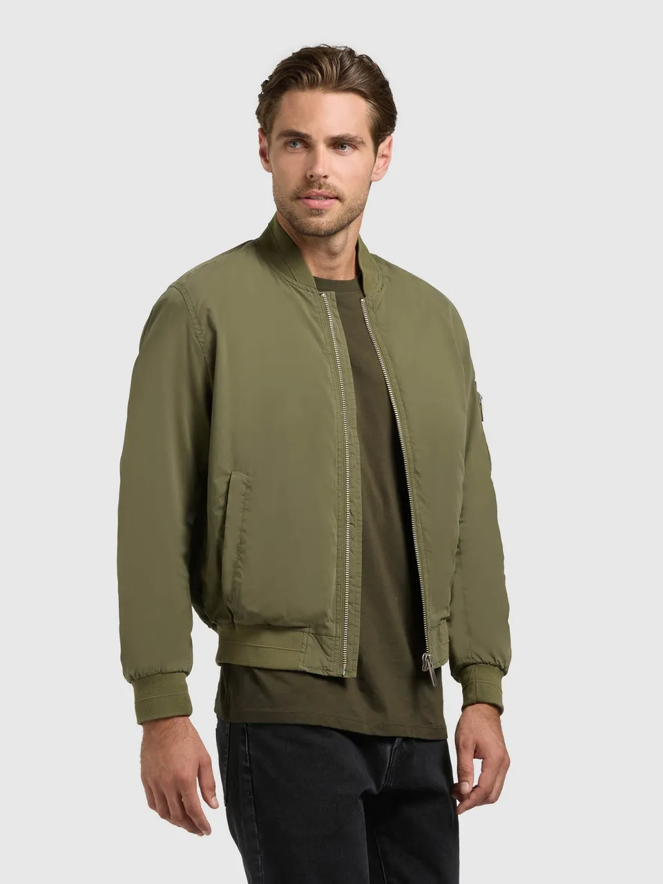 khujo-jacke-tawas-olive-bomberjacke image 1