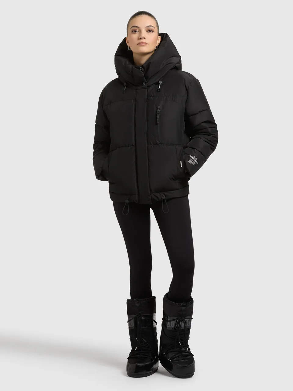 khujo-peeke2-with-gloves-damen-jacke-schwarz-steppjacke-h-ftlang-mit-f-ustlingen image 1