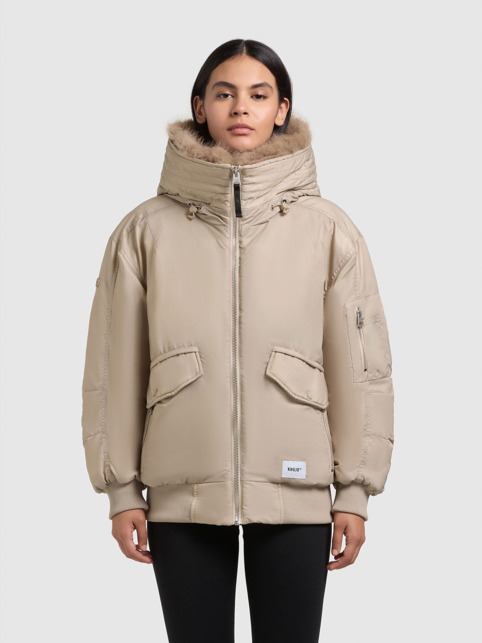 khujo-jacke-cela-light-beige-damen-bomberjacke-mit-kapuze-2 image 4