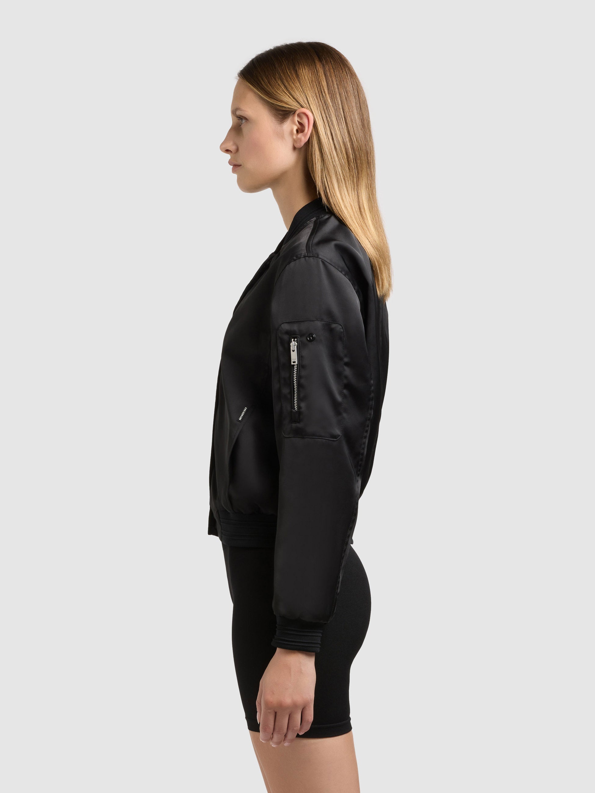 khujo-tami-bomberjacke-schwarz-damen-satin image 5