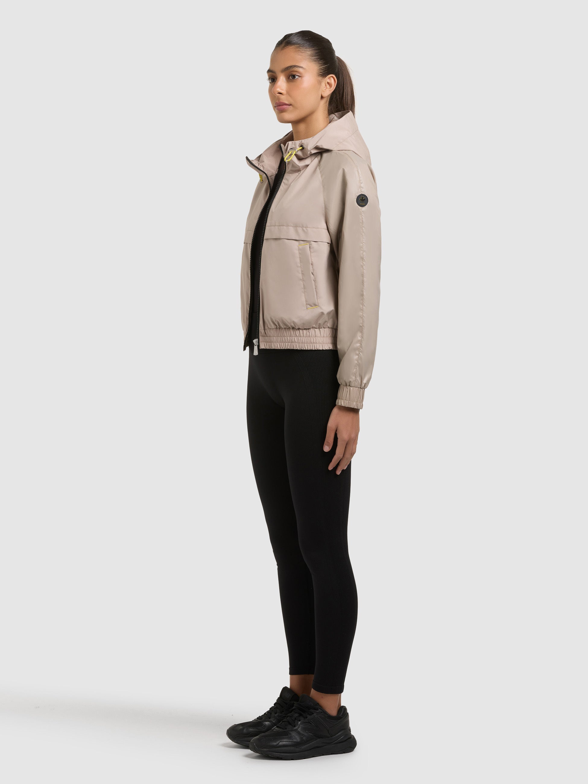 khujo-gina-windbreaker-latte-beige-damen-regenjacke image 2