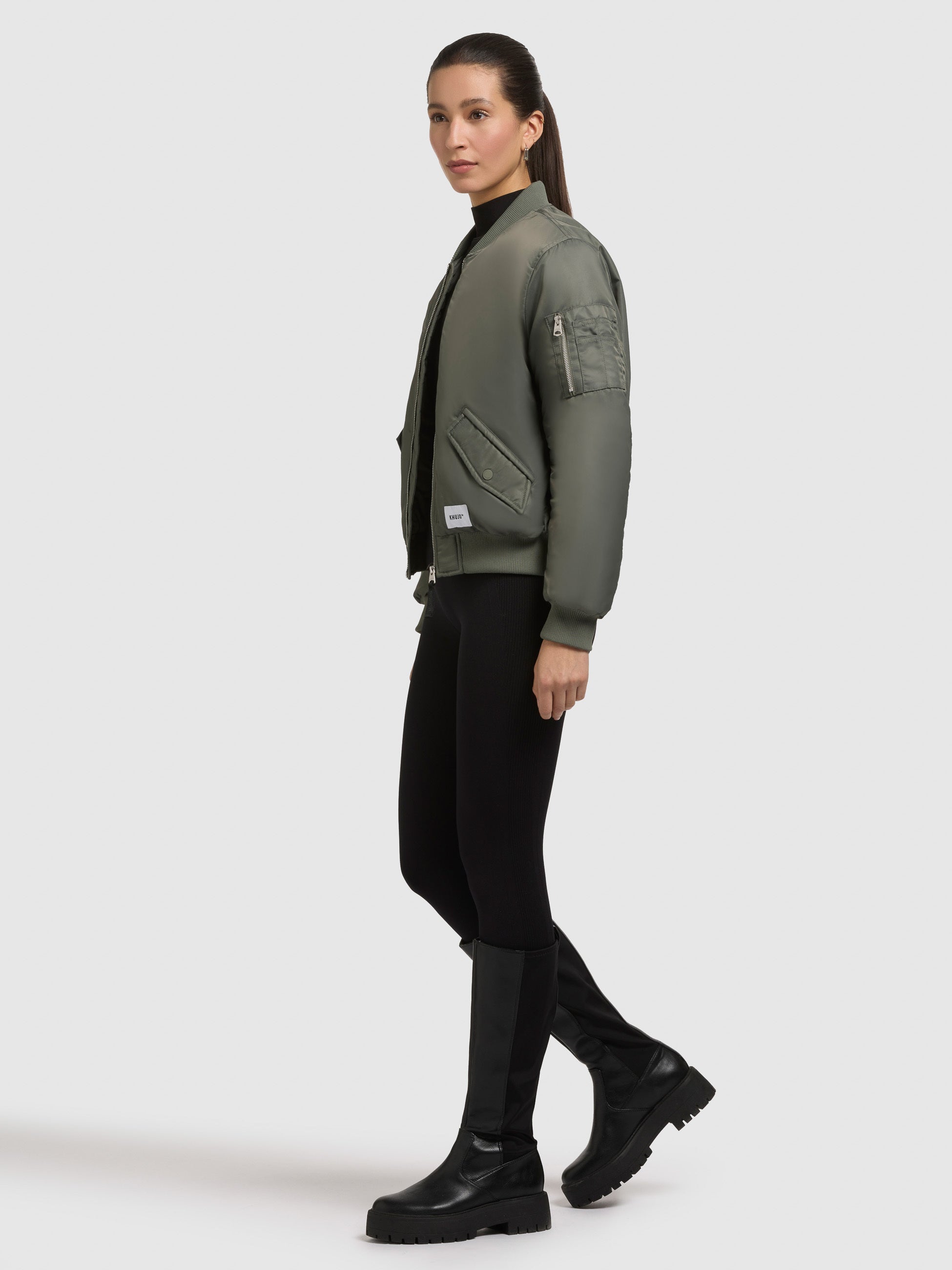khujo-jacke-kasia-sage-green-bomberjacke-blouson-loose-fit image 2