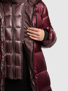 khujo-coat-nashi-mahogani-red-damen-steppmantel-knielang-slim image 8
