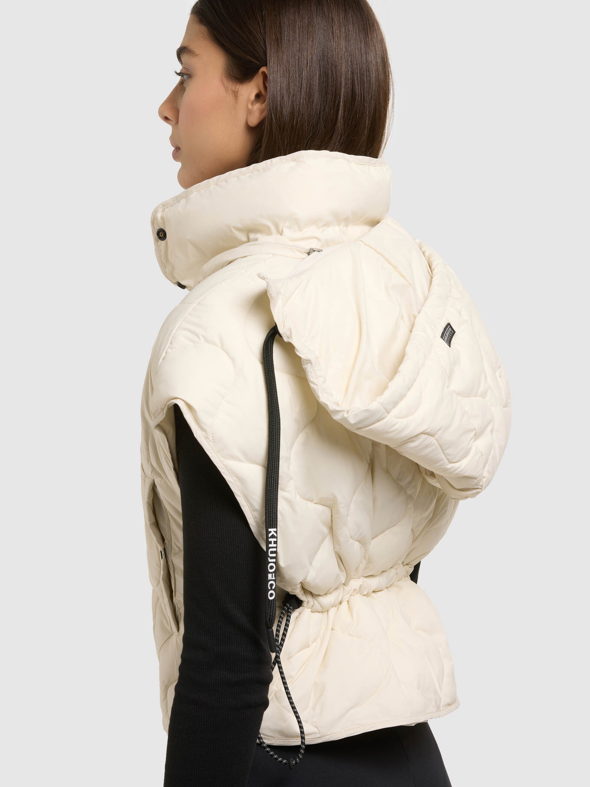 khujo-ninga-damen-steppweste-off-white-wattiert image 8