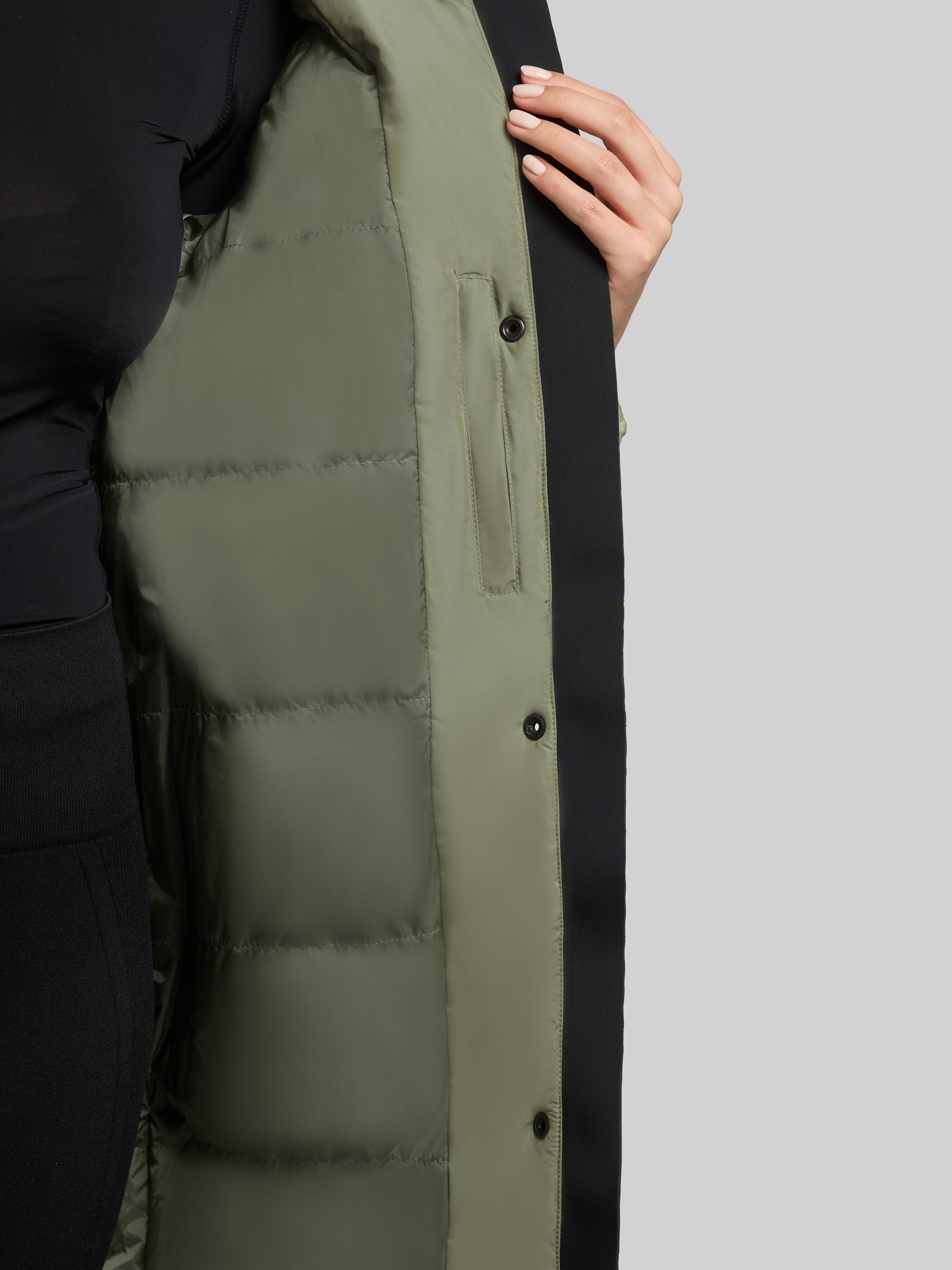 khujo-mantel-trudie-muted-green-damen-wadenlanger-steppmantel-mit-kapuze image 8