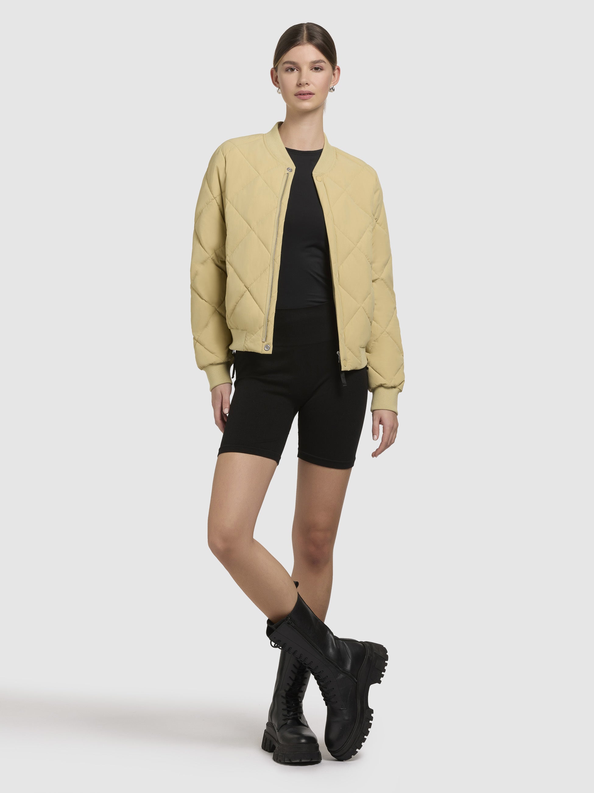 khujo-jacke-ange-gelbgr-n-kurze-damen-bomber-steppjacke image 1