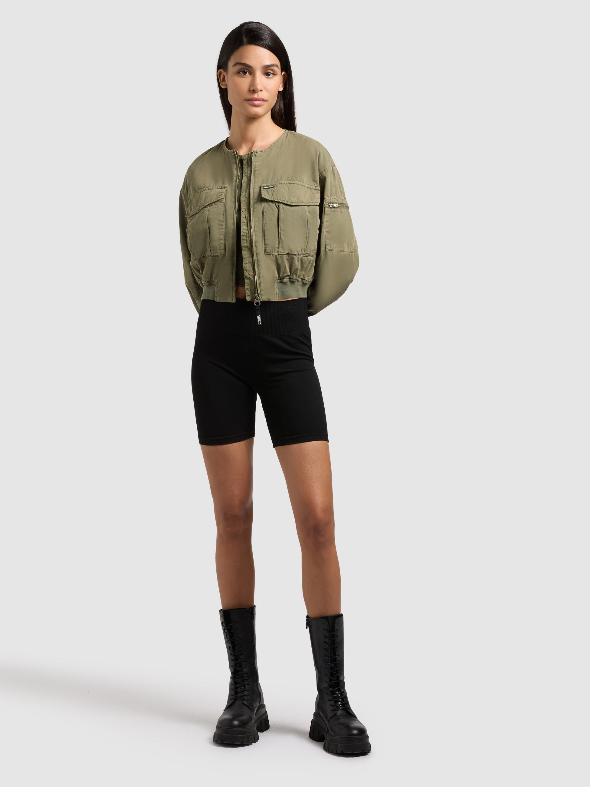 khujo-romy-blousonjacke-olive-cropped-cargojacke-aus-baumwoll-twill image 2